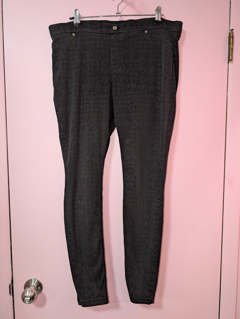 HUE Black Houndstooth Skinny Jeans